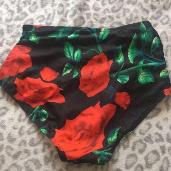 Meet your Posher, Kailah - Picture 2 of 3